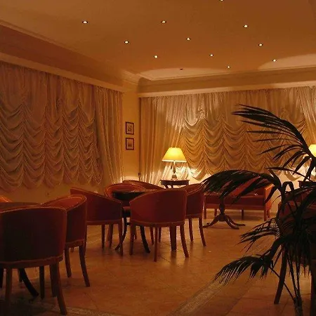 Mike Hotel & Apartments